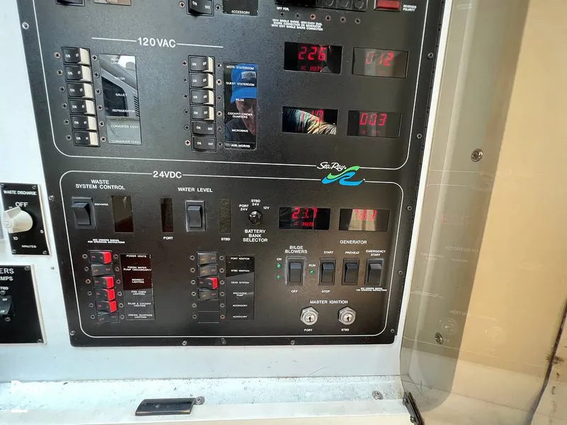 Slide: The Image of Sea Ray 630 Super Sport 1997 - 12861331