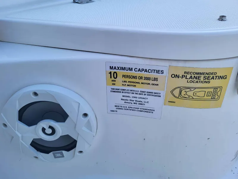 Slide: The Image of NauticStar 2302 Legacy 2021 - 18