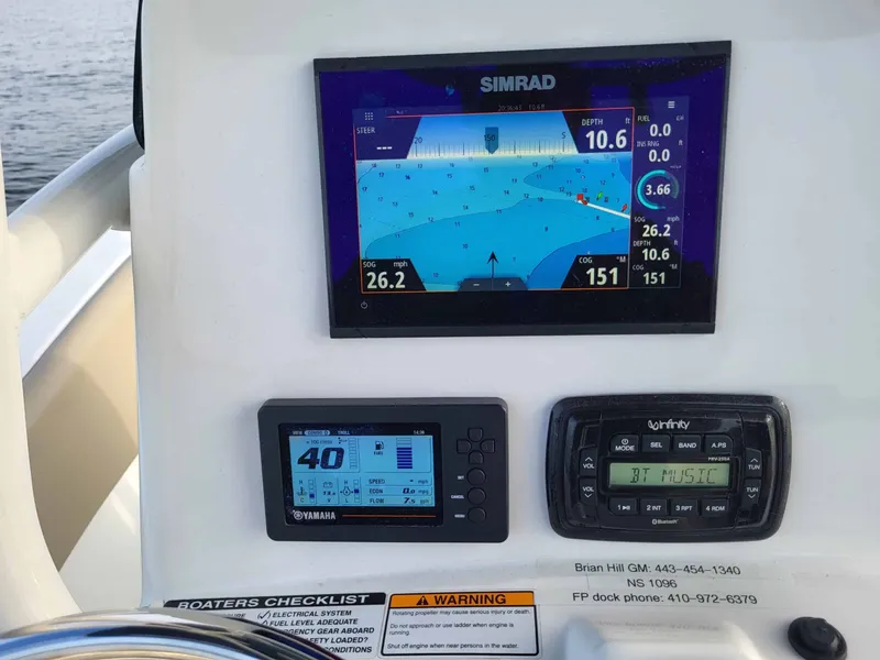 Slide: The Image of NauticStar 2302 Legacy 2021 - 4