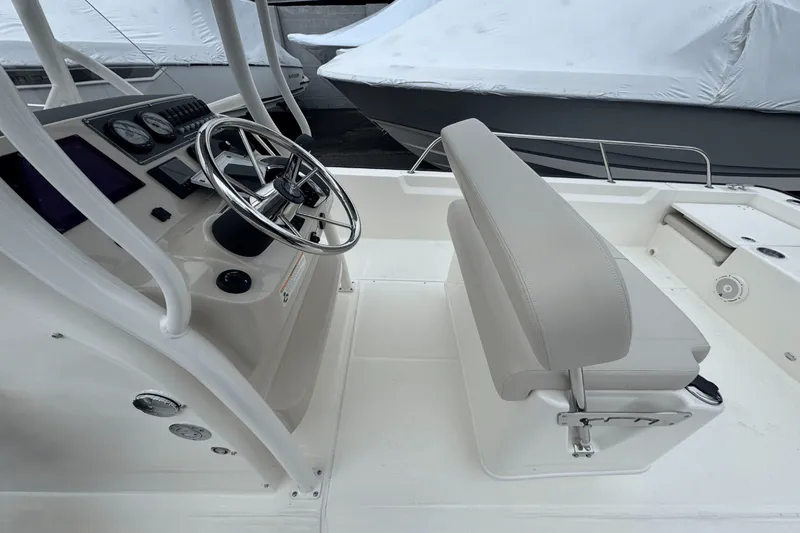 Slide: The Image of Boston Whaler 210 Montauk 2025 - 11