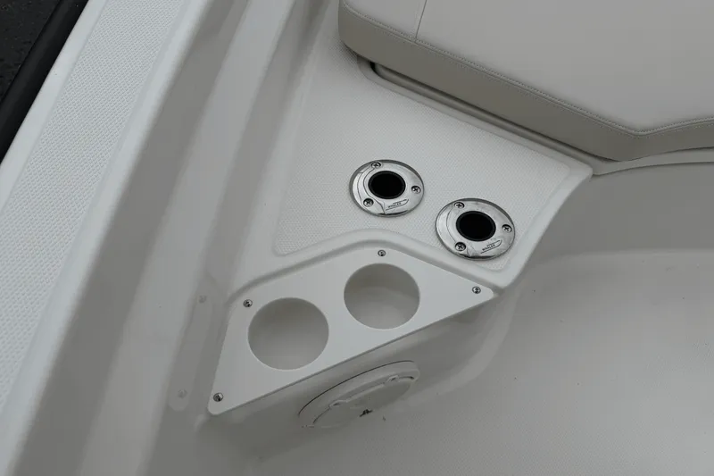 Slide: The Image of Boston Whaler 210 Montauk 2025 - 13