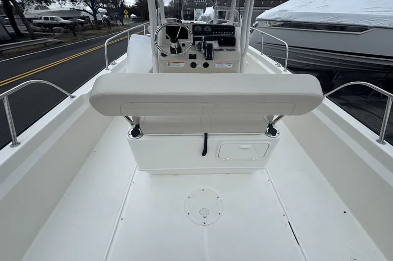 Slide: The Image of Boston Whaler 210 Montauk 2025 - 16
