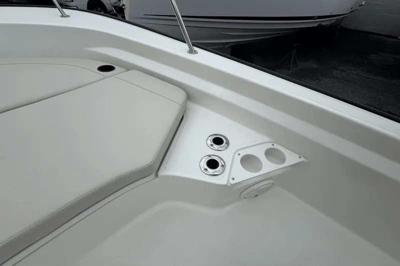 Slide: The Image of Boston Whaler 210 Montauk 2025 - 34
