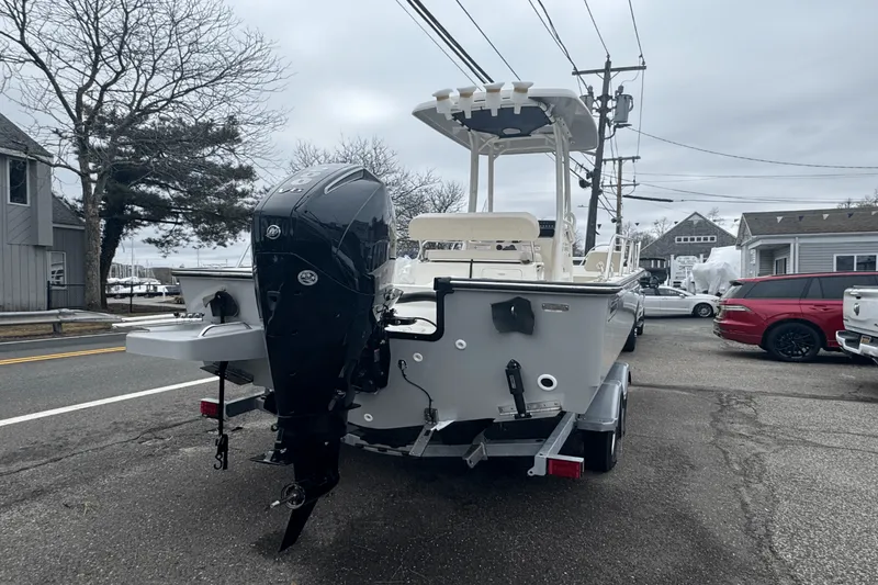 Slide: The Image of Boston Whaler 210 Montauk 2025 - 5