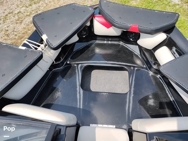 Slide: The Image of Bow seating removable - 13018778