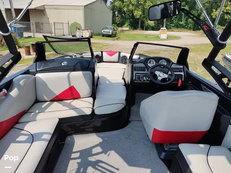 Slide: The Image of Axis A20 from Swim Platform - 13018538