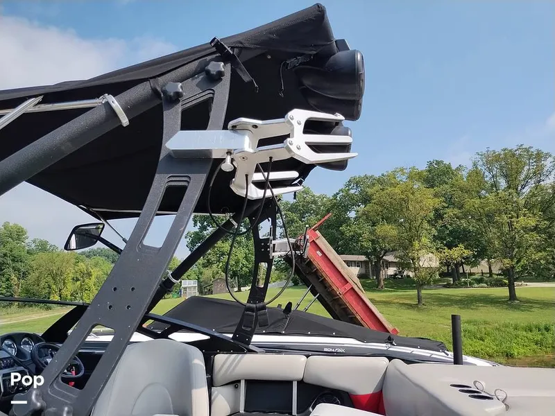 Slide: The Image of Axis A20 2011 - 13018705