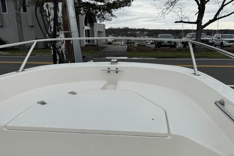 Slide: The Image of Boston Whaler 130 Super Sport 2025 - 11