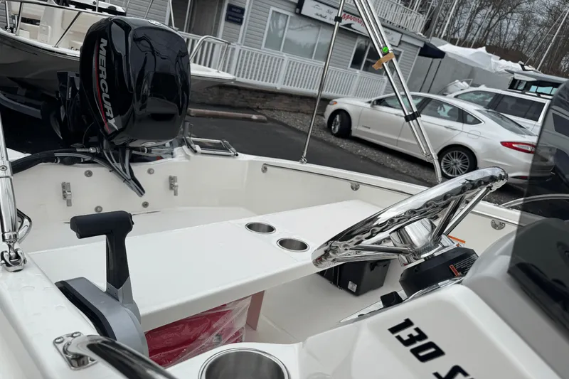 Slide: The Image of Boston Whaler 130 Super Sport 2025 - 12