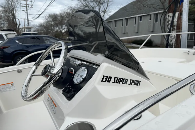 Slide: The Image of Boston Whaler 130 Super Sport 2025 - 9