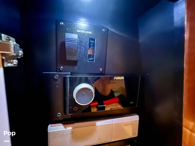 Slide: The Image of Sea Ray 320 Sundancer 2004 - 12821143