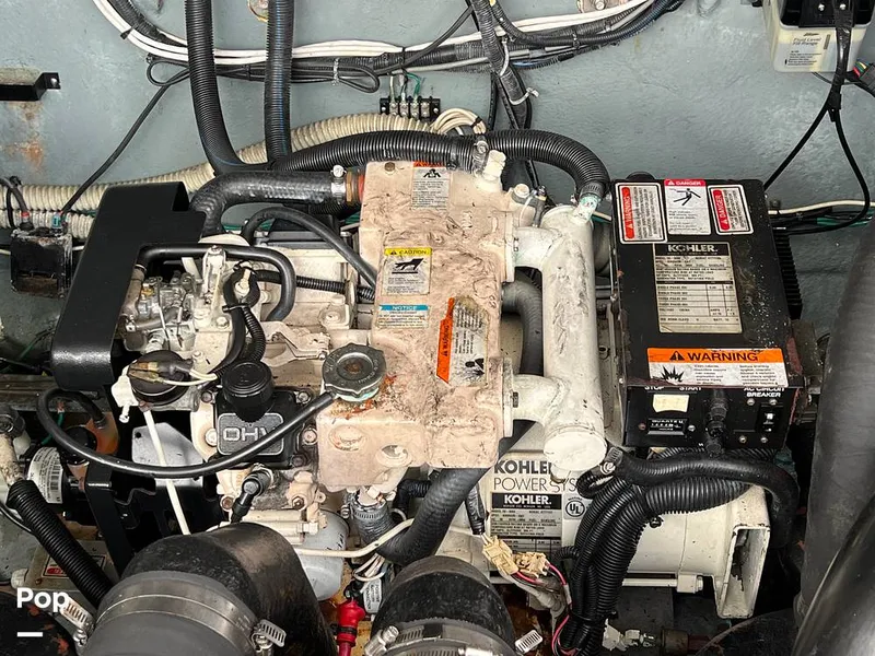 Slide: The Image of Sea Ray 320 Sundancer 2004 - 12821168