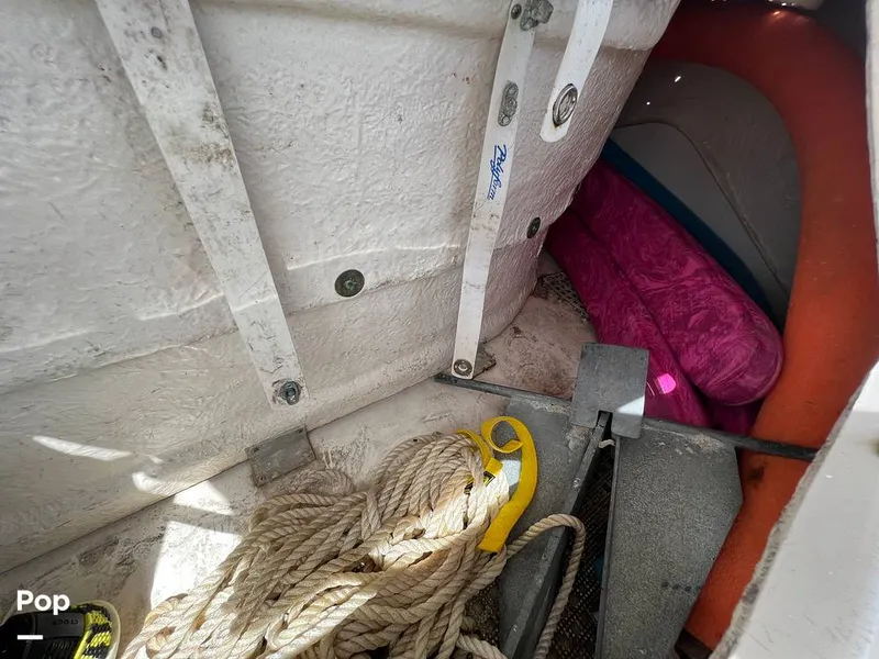 Slide: The Image of Sea Ray 320 Sundancer 2004 - 12821067