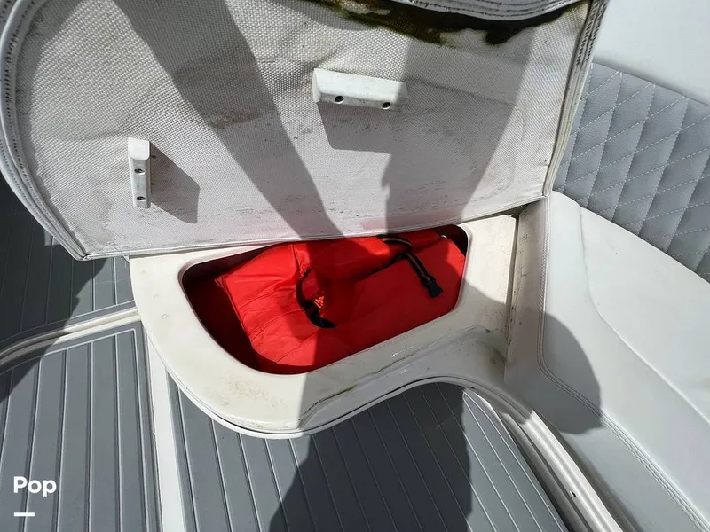 Slide: The Image of Sea Ray 320 Sundancer 2004 - 12821075