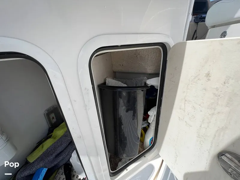 Slide: The Image of Sea Ray 320 Sundancer 2004 - 12821084