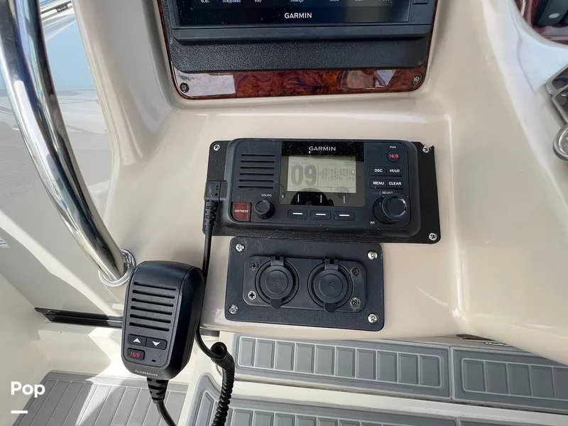 Slide: The Image of Sea Ray 320 Sundancer 2004 - 12821093