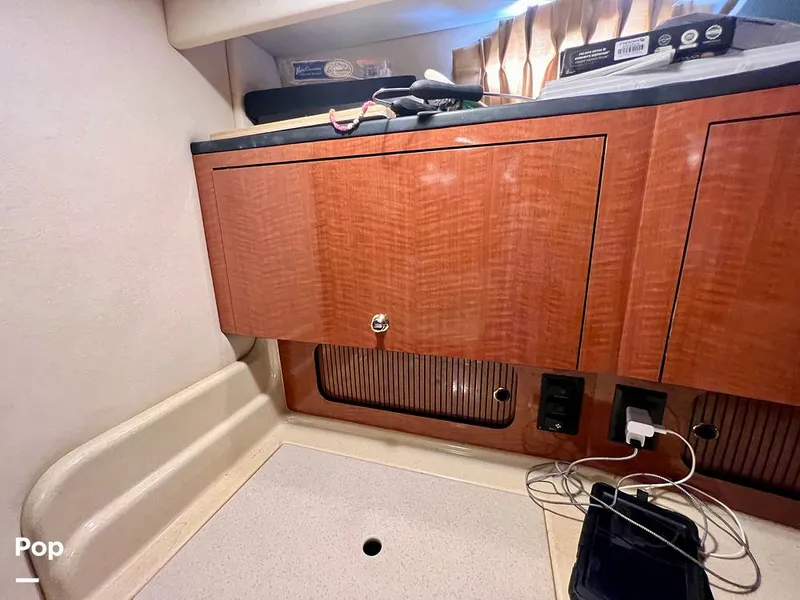 Slide: The Image of Sea Ray 320 Sundancer 2004 - 12821123