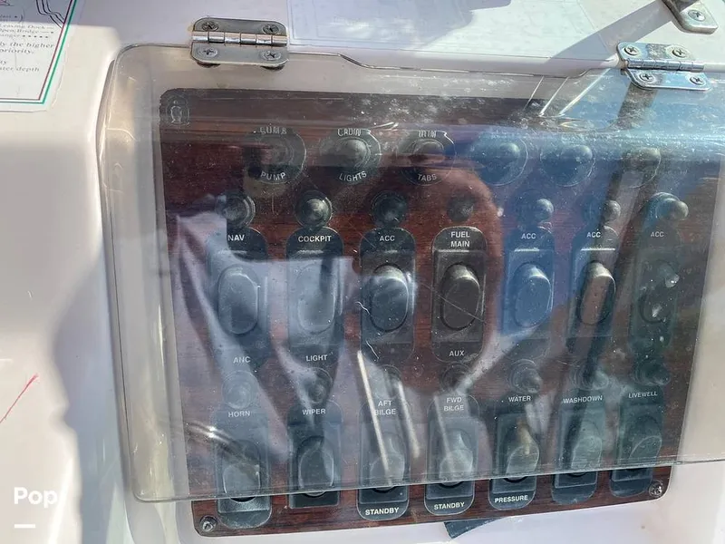 Slide: The Image of Grady-White 272 SAILFISH 2000 - 12838152