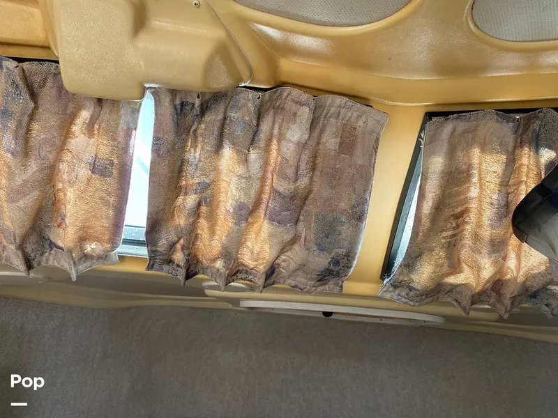 Slide: The Image of Grady-White 272 SAILFISH 2000 - 12838270