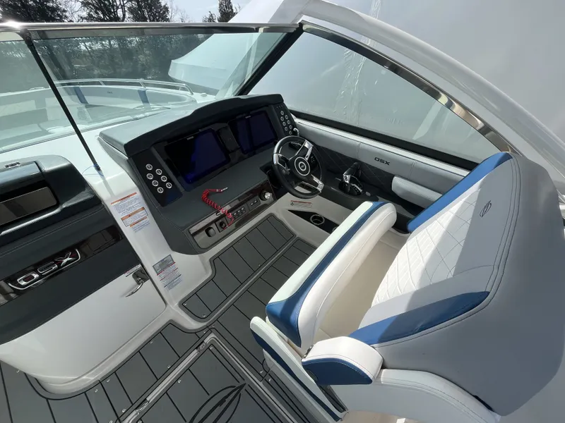 Slide: The Image of Chaparral 310 OSX 2024 - 15