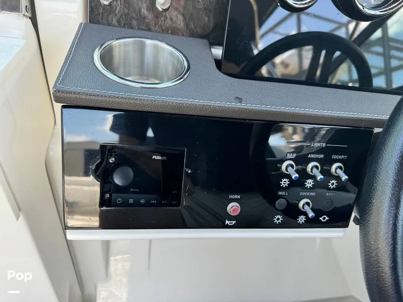 Slide: The Image of Sea Ray SDX 250 OB 2019 - 16521118