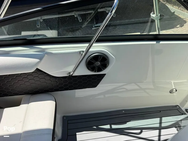 Slide: The Image of Sea Ray SDX 250 OB 2019 - 16521106
