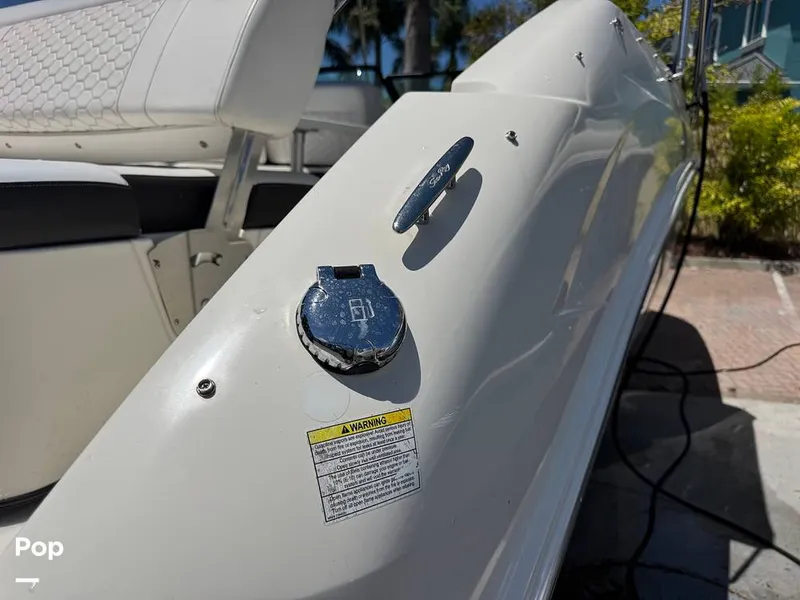 Slide: The Image of Sea Ray SDX 250 OB 2019 - 16521082