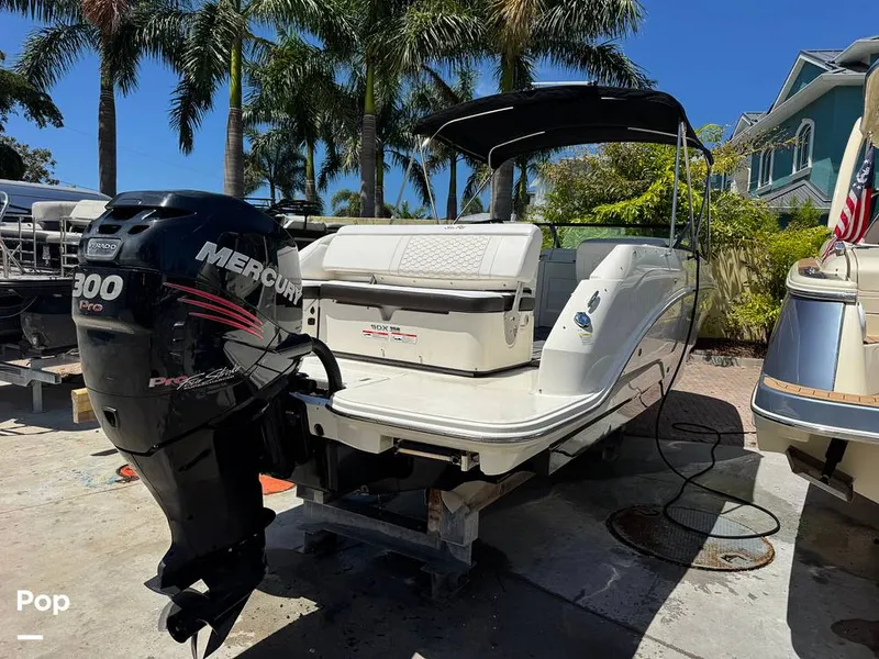 Slide: The Image of Sea Ray SDX 250 OB 2019 - 16521080
