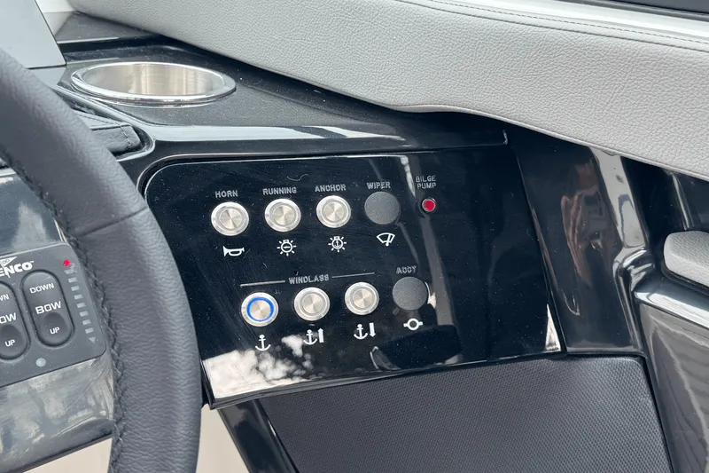 Slide: The Image of Sea Ray SLX 260 Outboard 2025 - 41