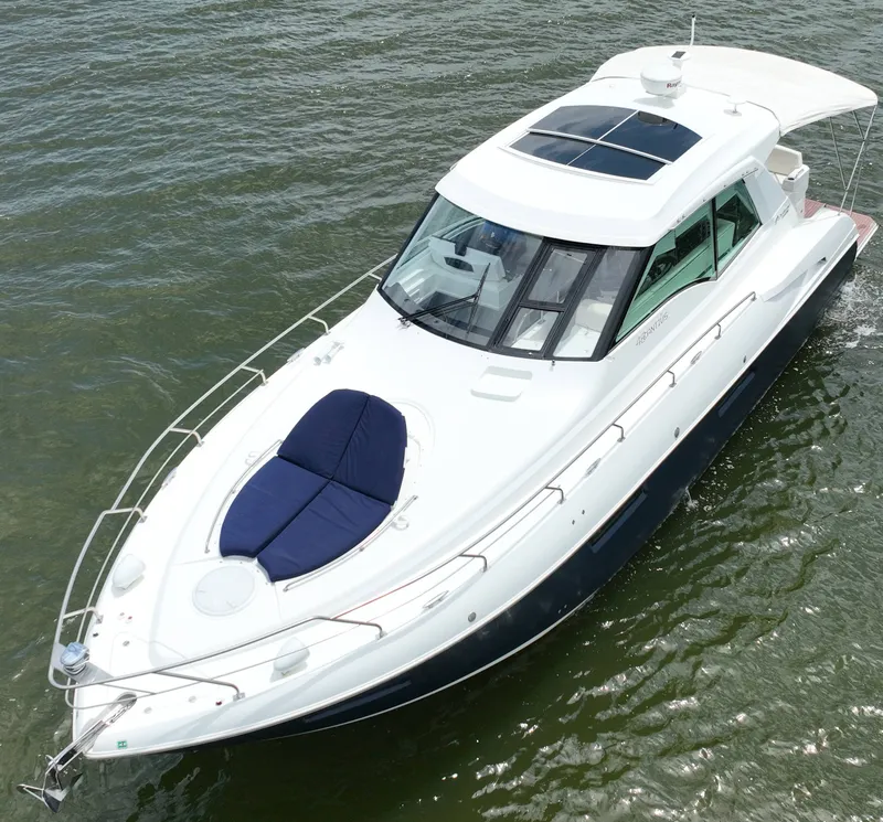 The Image of Cruisers 48 Cantius 2011 - 0