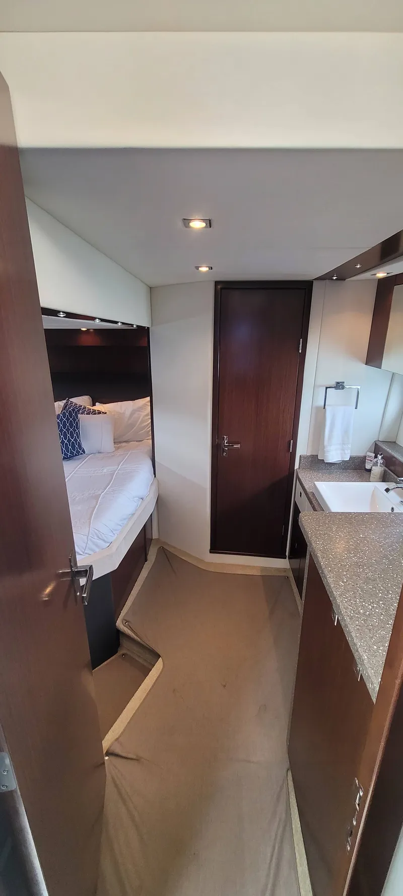 Slide: The Image of Cruisers 48 Cantius 2011 - 40