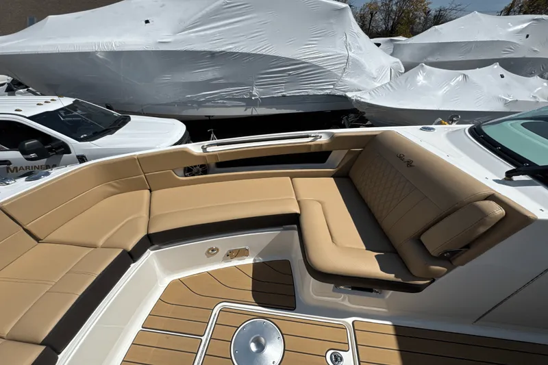 Slide: The Image of Sea Ray SLX 310 Outboard 2025 - 100