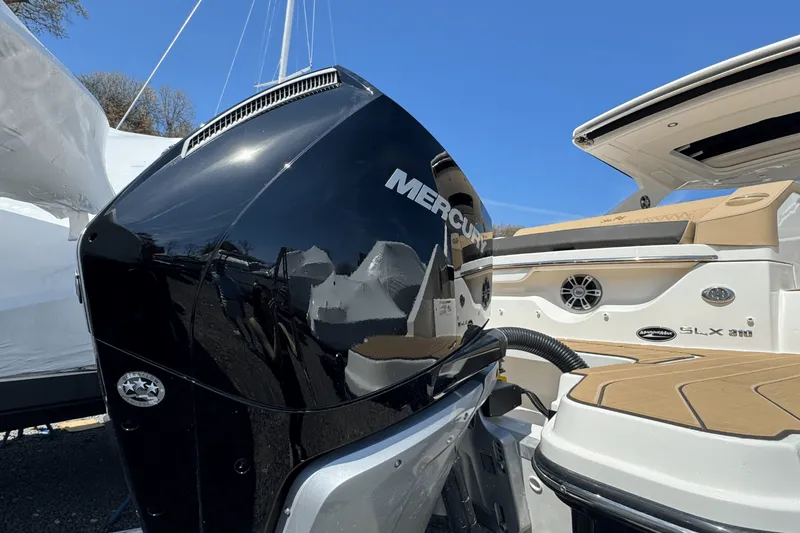Slide: The Image of Sea Ray SLX 310 Outboard 2025 - 6