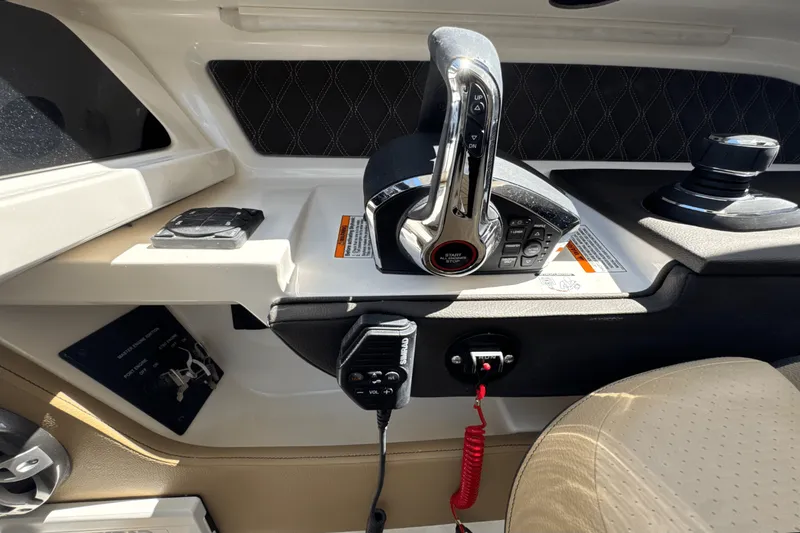 Slide: The Image of Sea Ray SLX 310 Outboard 2025 - 60