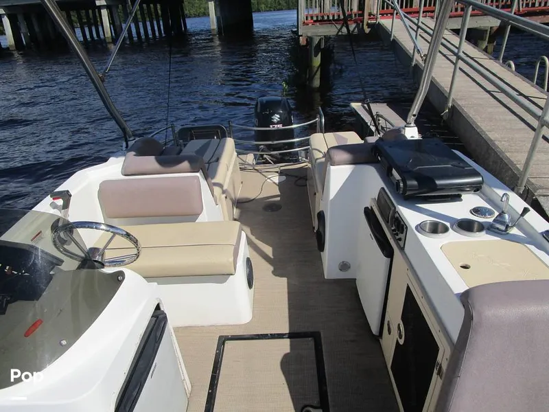 Slide: The Image of Caravelle 246 FS 2015 - 12945314