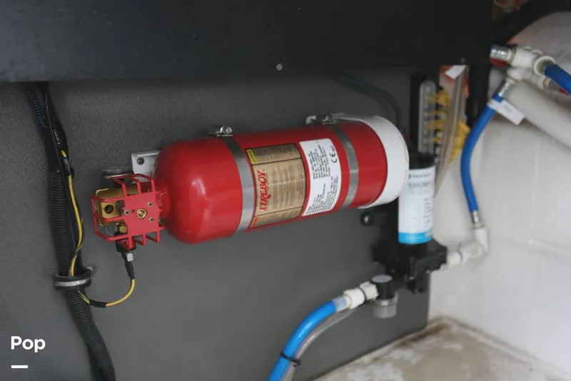 Slide: The Image of Monterey 295 Sport Yacht 2019 - 12819400