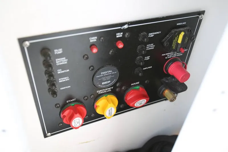 Slide: The Image of Monterey 295 Sport Yacht 2019 - 12819405