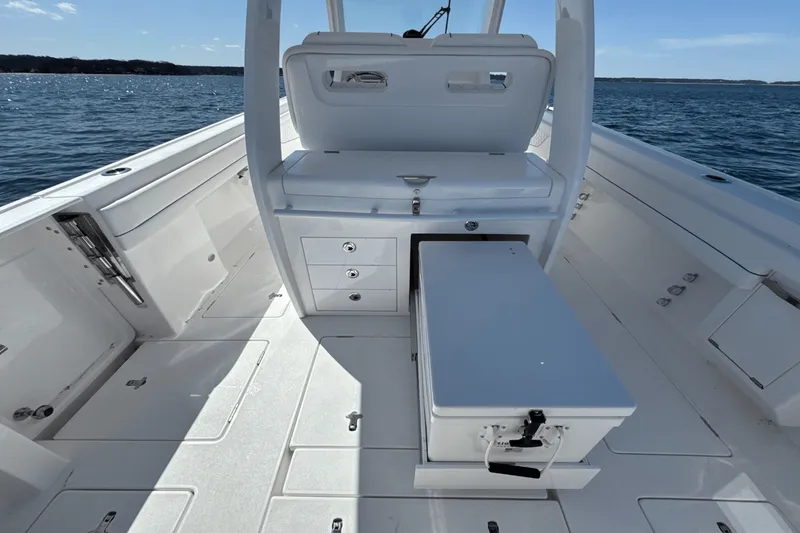 Slide: The Image of Intrepid 345 NOMAD SE 2025 - 22