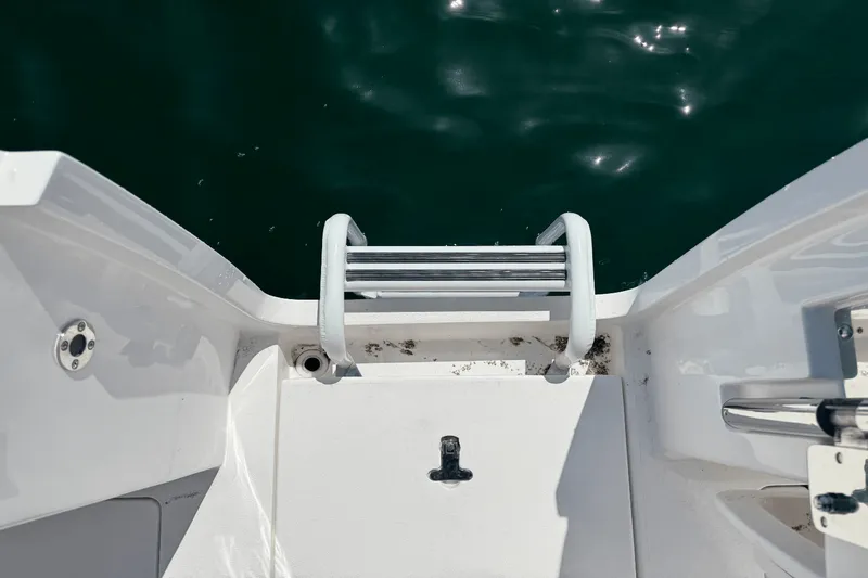 Slide: The Image of Intrepid 345 NOMAD SE 2025 - 27