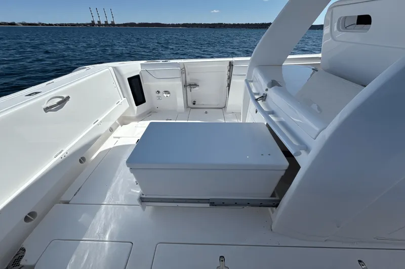 Slide: The Image of Intrepid 345 NOMAD SE 2025 - 29