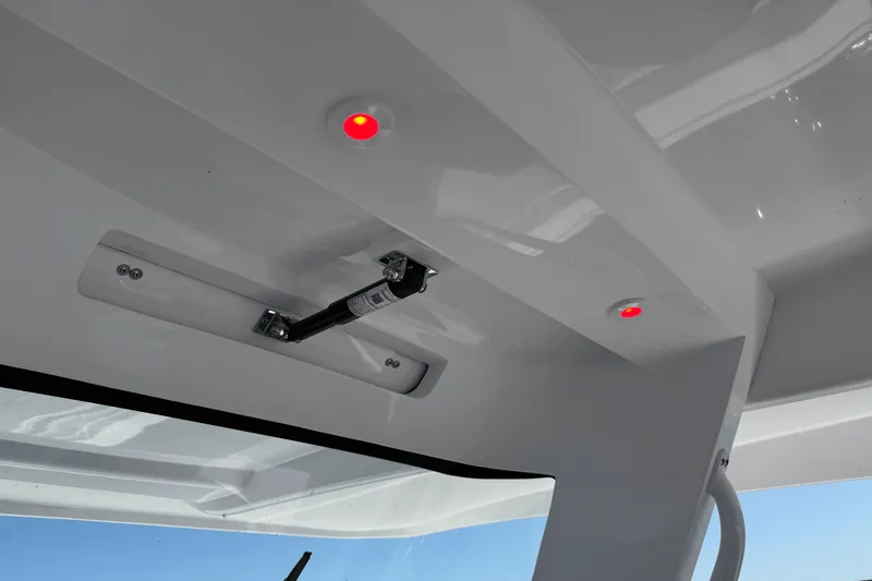 Slide: The Image of Intrepid 345 NOMAD SE 2025 - 44