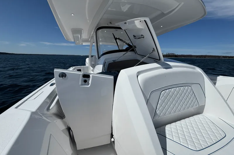 Slide: The Image of Intrepid 345 NOMAD SE 2025 - 47