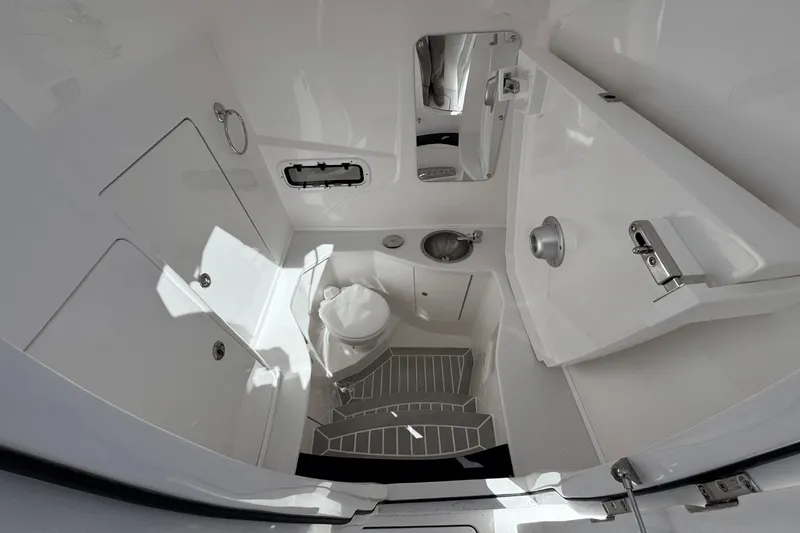 Slide: The Image of Intrepid 345 NOMAD SE 2025 - 48