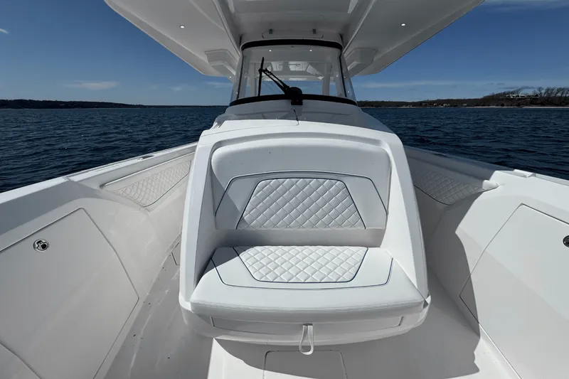 Slide: The Image of Intrepid 345 NOMAD SE 2025 - 54