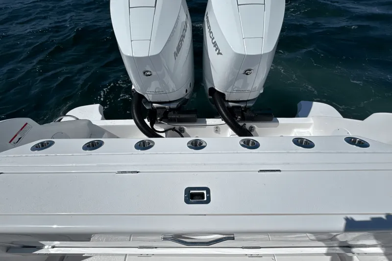 Slide: The Image of Intrepid 345 NOMAD SE 2025 - 7