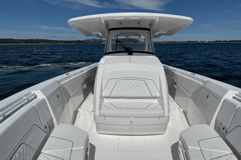 Slide: The Image of Intrepid 345 NOMAD SE 2025 - 71