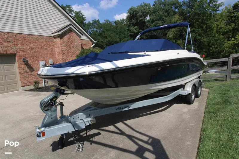 Slide: The Image of 2021 Sea Ray 210 SPX - 12903640