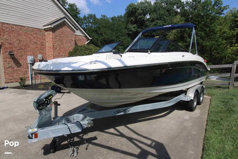 Slide: The Image of 2021 Sea Ray 210 SPX - 12903624