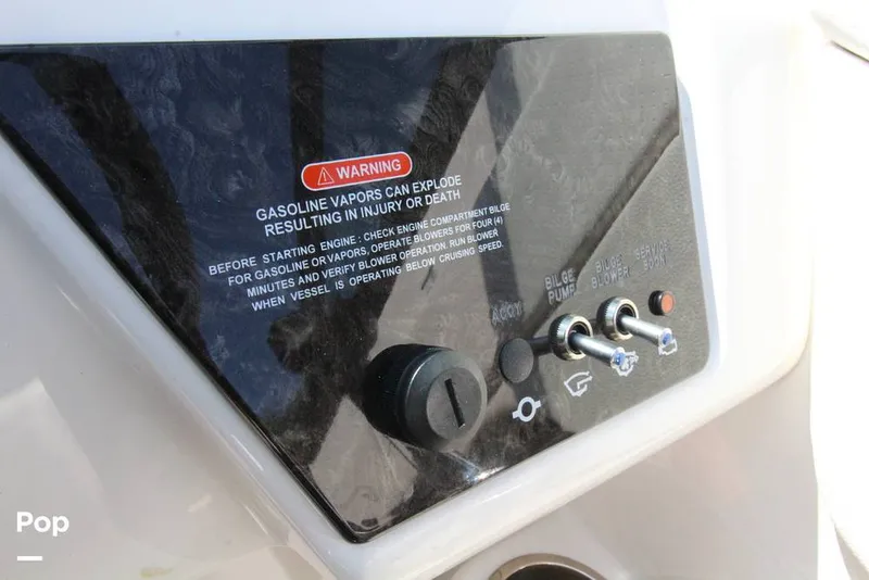 Slide: The Image of Sea Ray SPX 210 2021 - 12903651