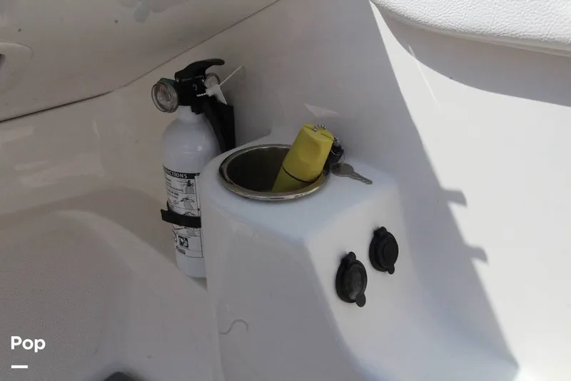 Slide: The Image of Sea Ray SPX 210 2021 - 12903655